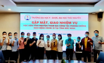 14 bác sĩ Trường Đại học Y - Dược, Đại học Thái Nguyên tình nguyện đến tâm dịch Bắc Ninh