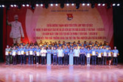 Tuyên dương thanh niên tiên tiến làm theo lời Bác và trao giải thưởng sáng tạo trẻ tỉnh Thái Nguyên lần thứ XV, năm 2018